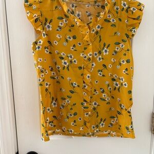 🟩3/$15 Yellow Floral Blouse